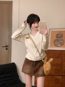 Áo Thun Nữ Tay Dài Họa Tiết Chấm Bi Màu Xám Xanh Bướm Dễ Thương Cổ Chữ V Bó Eo Ngắn Mùa Thu Cotton Pha Lanh