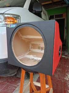 BOX SUBWOFER 12KHUSUS GRANMAX NEW CARRY SS FUTURA TS 120 DI SIMPAN DI BAWAH DASBORD TIDAK BANYAK MAKAN RUANG