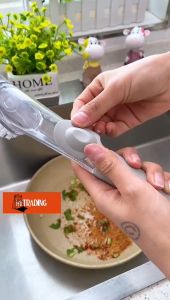 Liquid Soap-Infused Dish Cleaning Brush with Swappable Head/Berus Cuci Pinggan Dengan Sabun Cecair dan Kepala Bertukar
