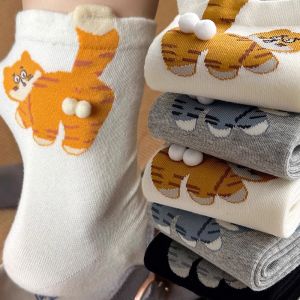 ถุงเท้า3D ลายแมวน่ารัก2026ของผู้หญิงถุงเท้ายาวคอตตอนถุงเท้าครึ่งแข้งสีขาวระบายอากาศได้ดีใหม่ของขวัญคู่รัก