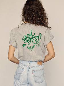 เสื้อยืดแขนสั้นคอตตอนสีเทาสไตล์อเมริกันย้อนยุคสำหรับผู้หญิง ทรงหลวม แขนครึ่งตัว ทรงปกติ ฤดูร้อน 2025