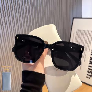PISSA | UV Protection Slimming Look Sunglasses