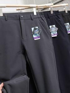 กางเกงขายาวทรงตรงผ้าชิ้นเดียวแบบยืดหยุ่นสำหรับผู้ชายในฤดูใบไม้ร่วงและฤดูหนาว กางเกงขายาวทรงตรงแบบลำลองที่อบอุ่นและป้องกันลม