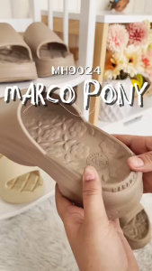 Marco Pony รองเท้าส้นสูงผู้หญิง รองเท้าแตะผู้หญิงแฟชั่น ทนต่อการสึกหรอ แฟชั่น ส้นหนา 7 ซม คลายเมื่อยเท้า สไตล์ครีมMH9024