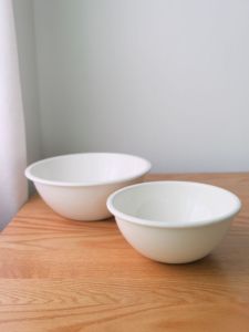 Riverstones Enamel Minimalist Curling Enamel round Bowl Baking Cake Tools Watchband Scale Basin White Salad Bowl