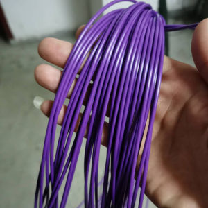 วัสดุหวายกลมเล็กพลาสติก DIY หลากสีตะกร้าสำหรับคลาสเรียนแฮนด์เมดแบบถักวัสดุ PE สำหรับโคมไฟกระเช้าดอกไม้บ้านแมว