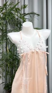 Woman Nigthdress Sleeveless Lace Deep V Backless Halterneck 新款舒适蕾丝透视吊带睡裙露背睡衣