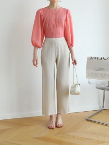 Miyake Fold 2024 Summer Womens Solid Color Round Neck Bubble Sleeves Show Slim Leisure Fashion Short Top T-shirt