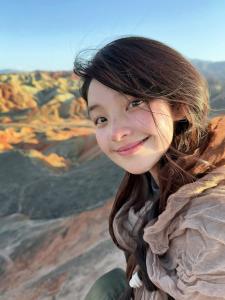 Desert Style Thin Linen Scarf Gradient Headscarf for Women Travel Photography Ethnic Trendy Foldable Silk Scarf Sun Protection Long Rectangle