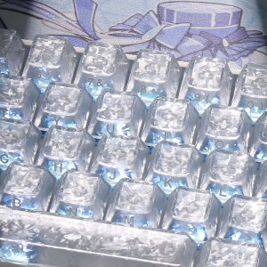 TROVANCO | Carbon Texture Side-Engraved Translucent Keycap