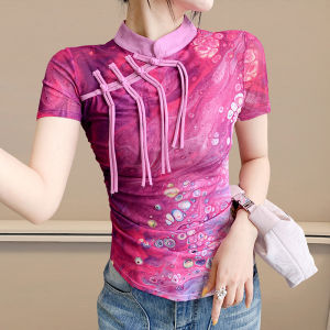 YIMEI เสื้อยืดแขนสั้นผ้าตาข่ายสไตล์จีนสง่างามใหม่สำหรับผู้หญิงสไตล์ฤดูร้อนสไตล์ตะวันตกสุดชิคสไตล์ภาพวาดหมึกกี่เพ้าแบบติดกระดุมเสื้อเสื้อเชิ้ตตัวเล็กแหวกแนว