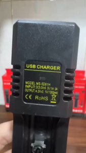 Bộ sạc pin MS-5D81H tự ngắt khi pin đầy cho pin 18650 2A 3A pin 18500 26650 14500 và 16340