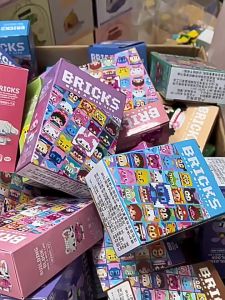 ตุ๊กตาการ์ตูนแพนด้าแดงไมโครอนุภาคประกอบบล็อกของเล่นเด็ก