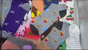 Isi 3 Pasang Kaos kaki mata kaki motif