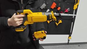 Electric Goddess 3000W Electric Reciprocating Saw Cordless Handheld Woodwork Cutting Saw Tool For Dewalt 20V Battery Pin 
