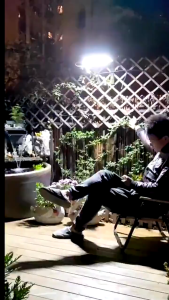 【ซื้อ1 แถม1📌】ไฟโซล่าเซลล์ หลอดไฟโซล่าเซล 10000W ไฟโซล่าเซลล์หลอดยาว สามสีปรับได้ โคมไฟสวน กันน้ำกลางแจ้งไฟโซล่าเซลล์