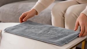 USB 5V Electric Heating Pad for Cramps & Back Pain ReliefHeat Pad with 59 INCH CableMini Heated Blanket19.6*11.8 INCHGrey