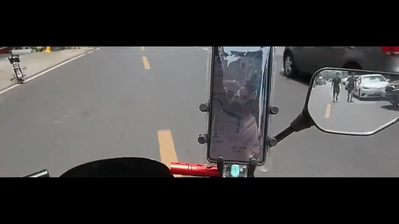 Motorcycle Waterproof Phone Holder – Handlebar Mount Case with High Sensitivity Touch & Charging Port