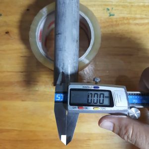 ท่อสแตนเลส 304 ไม่มีเกลียวไม่มีตะเข็บ ไม่ได้ขัดเงา ยาว 100 ซม ท่อไร้รอยต่อ ท่อ DIY