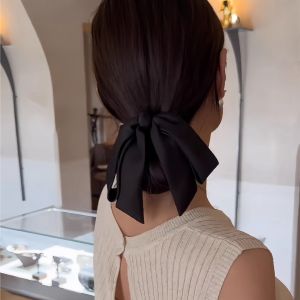 Low Bun Elegant High-End Butterfly Ponytail Clip