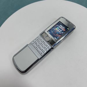 ใหม่คลาสสิก 8800 Slider โทรศัพท์ 2.4 นิ้วหน้าจอ 2G GSM Dual SIM Dual Standby บลูทูธโทรศัพท์มือถือ 240x320 multi-Language