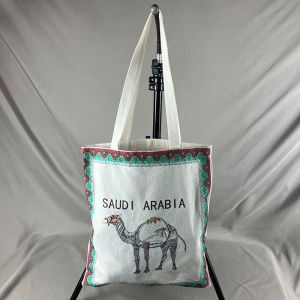 กระเป๋าผ้าใบลายการ์ตูนความจุขนาดใหญ่สำหรับทั้งชายและหญิง กระเป๋าเดินทางแบบย้อนยุค กระเป๋าสะพายไหล่เดียวสำหรับนักเรียน ดีไซน์ที่ไม่ซ้ำใคร