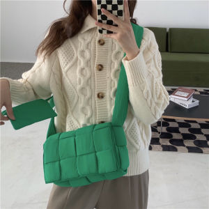 Womens Pillow Design Crossbody Bag 2025 New Fashion Woven Bag Versatile Single Shoulder Slant Carry down Jacket Bag
