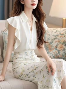 เสื้อเชิ้ตคอวีแขนกุดหรูหราสไตล์ฝรั่งเศสสำหรับผู้หญิงในช่วงฤดูร้อนปี 2025 ดีไซน์ใหม่ ดีไซน์เฉพาะตัว หรูหรา ลำลอง