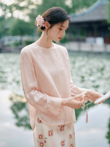 XIANGYING | Áo Thun Trung Quốc Mới Màu Hồng Thêu Ren