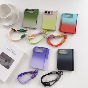 Ốp Điện Thoại Màu Chuyển Sắc Thời Trang Cho iPhone 18 Fold Có Dây Đeo Cổ Tay Vỏ Cứng PC Chống Sốc Mờ Mặt Sau Fundas