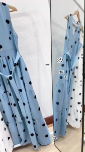 22490 เดรส Maxi Dress แม็กซี่เดรสแขนกุด ลายจุด