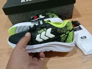 Sepatu Tali Perekat Velcro untuk Anak Usia 6-10 Tahun