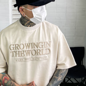 เสื้อยืดแขนสั้นผู้ชายสไตล์ใหม่ฤดูร้อนปี 2025 ทรงหลวม ทรงโอเวอร์ไซส์ สไตล์สตรีท เสื้อคู่รัก ผ้าสuede ระบายอากาศได้ดี สวมใส่สบาย