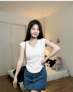 Áo Thun Cotton Tay Ngắn Cổ Chữ V Màu Đen Phong Cách Mỹ Cho Nữ Mùa Hè Mới Dáng Ôm Vừa Vặn Thon Gọn