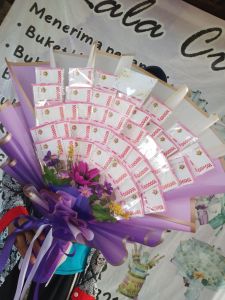 Buket uang kosong 40-50 lembar/ buket fulus mainan 40-50 lembar/ buket ulang tahun/ kado ultah/ buket anniversary/ kado spesial/ hadiah istimewa jumbo/ buket jumbo