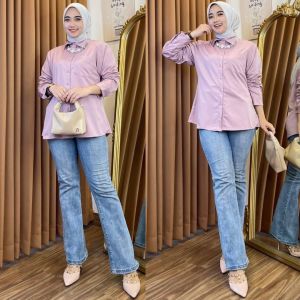Kemeja Wanita Basic Aruna dengan Model Kantong Satu dan Baju Polos tangan panjang