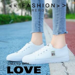 LKfashion ฮอตฮิต รองเท้าผ้าใบแฟชั่นยีนส์ สีพื้น 3 สี รองเท้าผ้าใบ สบายแต่งตัว คุณสามารถเลือกได้ทุกโอกาส