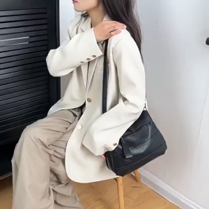 TAS SELEMPANG KULIT WANITA TAS BAHU PEREMPUAN DENGAN DESAIN ELEGAN FITUR RINGAN TAS WANITA MEWAH SHOULDER TOTE BAG BAHAN KULIT SELEMPANG WANITA GAYA CASUAL