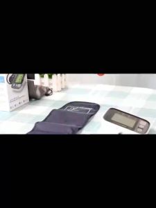 พร้อมส่ง เครื่องวัดความดัน เสียงภาษาไทย มีการรับประกัน ใช้งานง่ายหน้าจอใหญ่ จอใหญ่HD มีไฟมองเห็นชัดเจน ชาร์จUSB พกพา เครื่องวัดความดันโลหิต ต้นแขน ที่วัดความดัน วัดความดันโลหิตและชีพจรได้อย่างแม่นย ความดันโลหิต อัตราการเต้นของหัวใจ