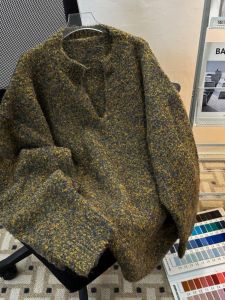 Winter Warm Christmas Green V-Neck Oversized Shoulder Sweater Mens Fashionable Casual Long Sleeve Knitted Top