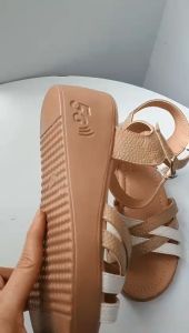 Giày xăng đan nữ đế bằng da bò thật cao cấp VI VI .Đế cao 5 phân êm nhẹ