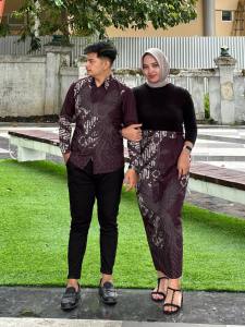 COUPLE SET PREMIUM DHARMARAJA BURGUNDY BATIK FLORIST