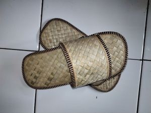 AM. Sandal Hotel / Sandal Rumah Pandan