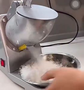 ice maker เครื่องบดน้ำแข็ง ที่ทำน้ำแข็ง เกล็ดน้ำแข็งใส
