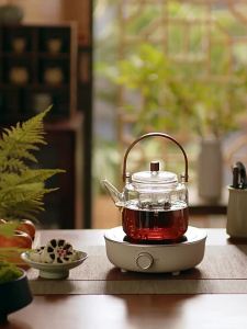 Bear | Compact High-Power Electric Kettle for Tea Brewing