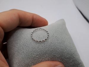 The Tinz 375 / 9k White Gold Zic Zac Ring / Popular Gift / Valentines Gift / Ring / Gift For Her / Geniune White Gold / Fashion Design / Trendy Design / Unique Design