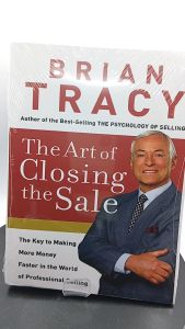 The Art of Closing the Sale: The Key to Making More Money Faster in the World of Professional Selling By Tracy Brian [High Quality Paperback]