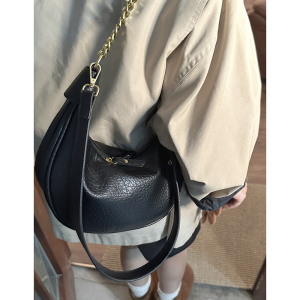 Fashionable Korean Dumpling Bag for Women 2023 New Season Chain Crossbody Horse Bag Casual Style Underarm Bag Medium Size