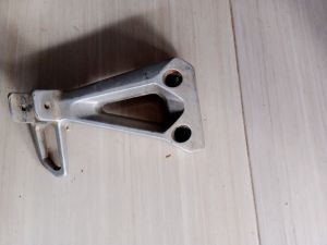 pedal pijakan kaki step belakang Honda Revo absolute Blade ramping Revo fit barang second sebelah kiri original copotan motor yang masih mulus banget