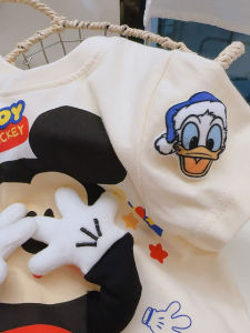 เสื้อยืดลายมือ แขนสั้น แฟชั่นฤดูร้อน 2025 สำหรับเด็กผู้ชายและเด็กผู้หญิง ลายการ์ตูน 3 มิติ แขนสั้น เสื้อยืดคอกลม สไตล์เกาหลี คุณภาพระดับพรีเมียม